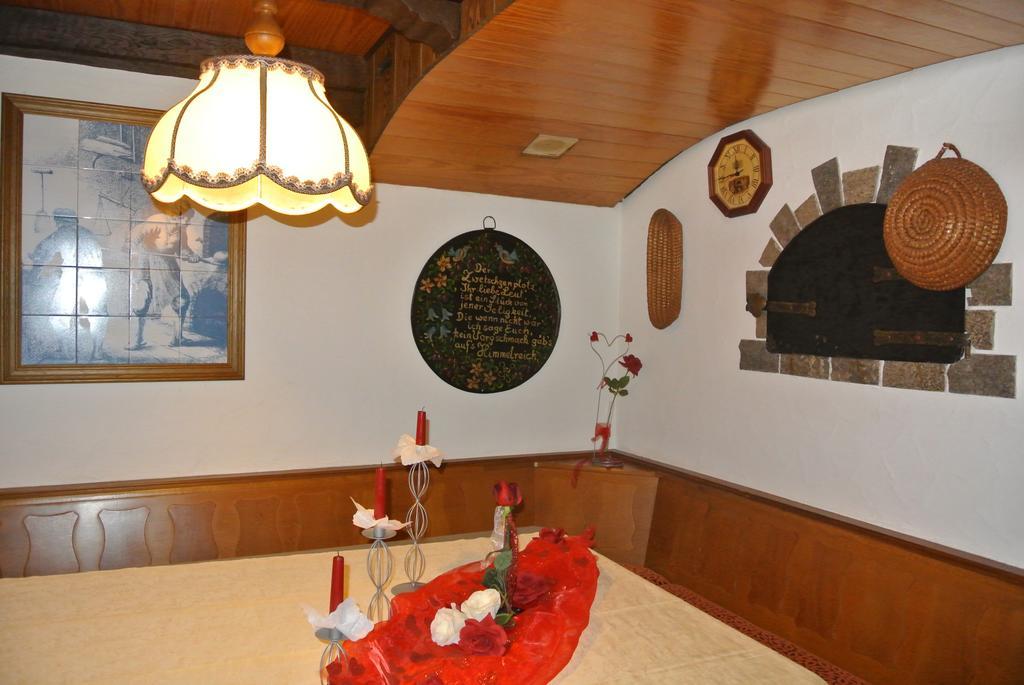 Akzent Hotel Am Bach Dettelbach Esterno foto