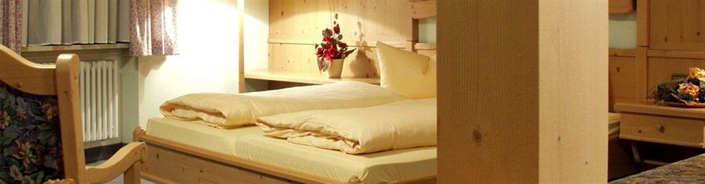 Akzent Hotel Am Bach Dettelbach Esterno foto