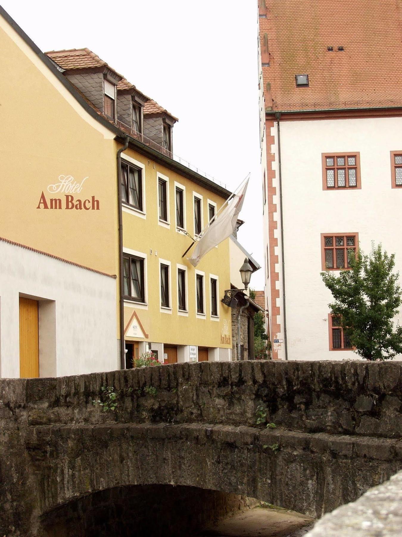 Akzent Hotel Am Bach Dettelbach Esterno foto